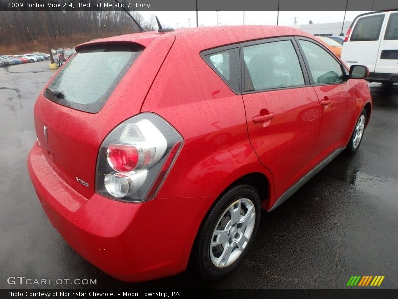 Red Hot Metallic / Ebony 2009 Pontiac Vibe 2.4