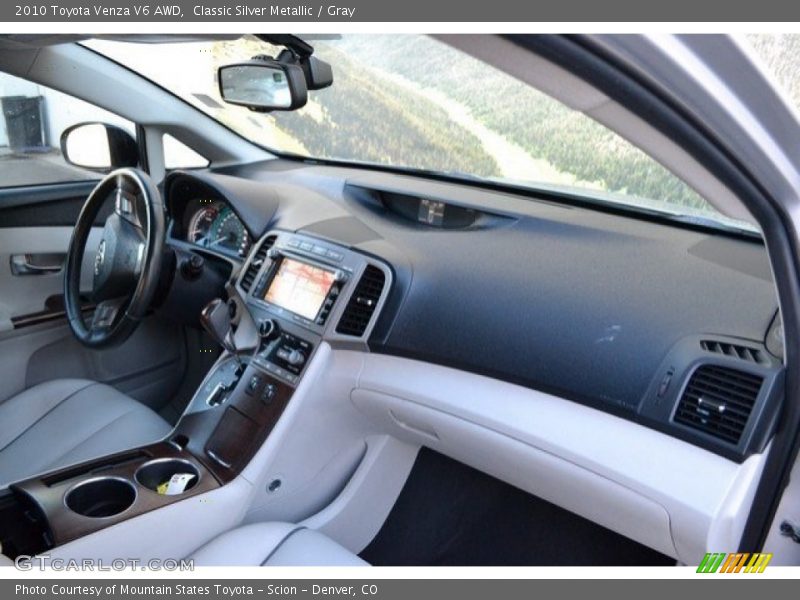 Classic Silver Metallic / Gray 2010 Toyota Venza V6 AWD