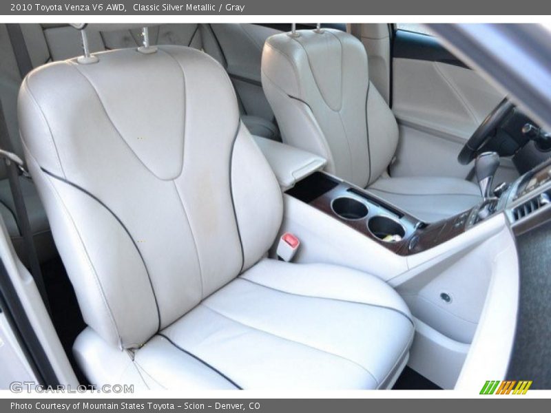 Classic Silver Metallic / Gray 2010 Toyota Venza V6 AWD
