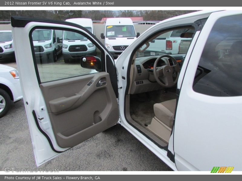 Avalanche White / Steel 2012 Nissan Frontier SV V6 King Cab