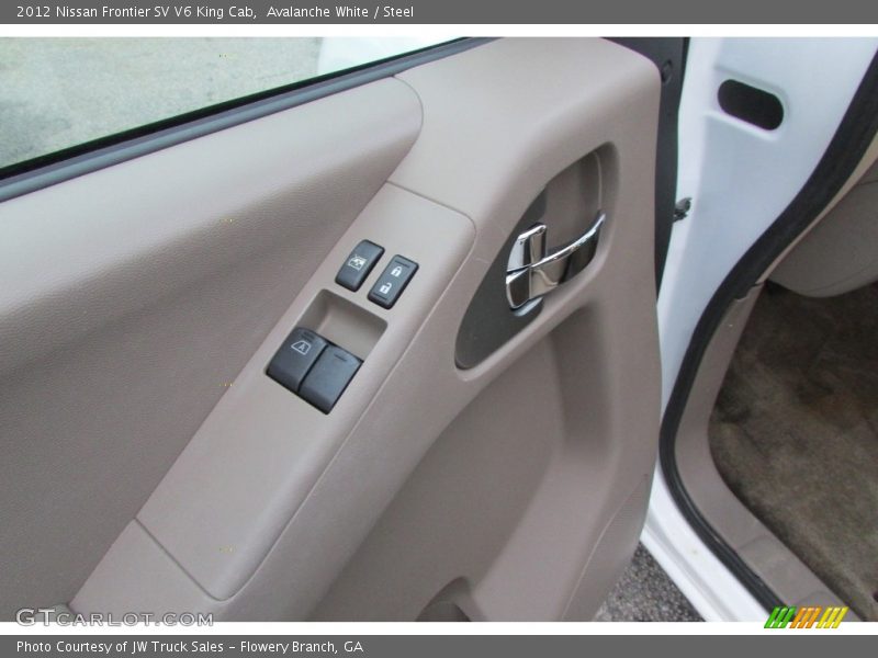 Avalanche White / Steel 2012 Nissan Frontier SV V6 King Cab