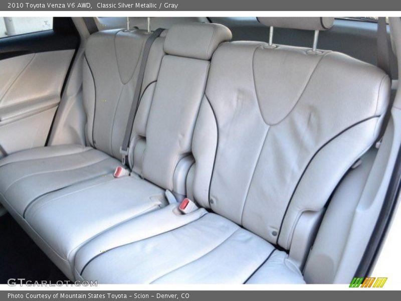 Classic Silver Metallic / Gray 2010 Toyota Venza V6 AWD