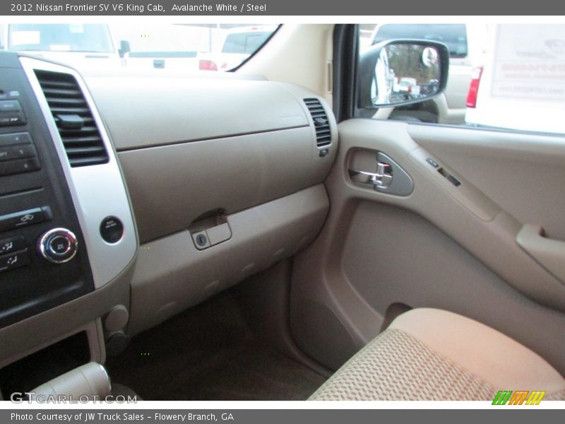 Avalanche White / Steel 2012 Nissan Frontier SV V6 King Cab