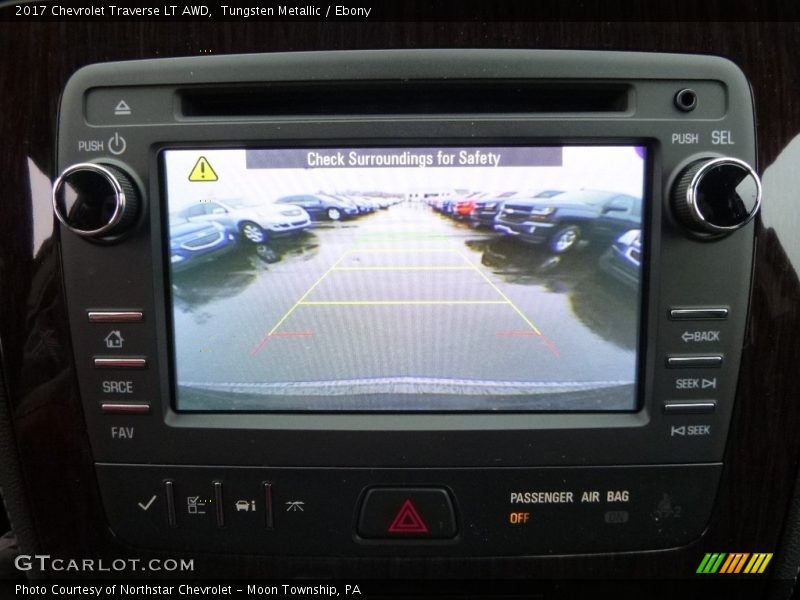 Tungsten Metallic / Ebony 2017 Chevrolet Traverse LT AWD
