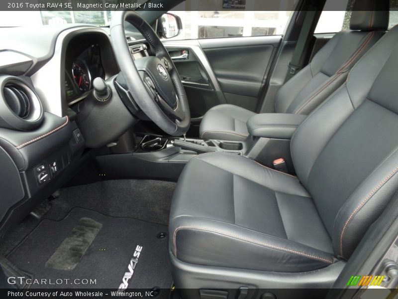 Magnetic Gray Metallic / Black 2016 Toyota RAV4 SE