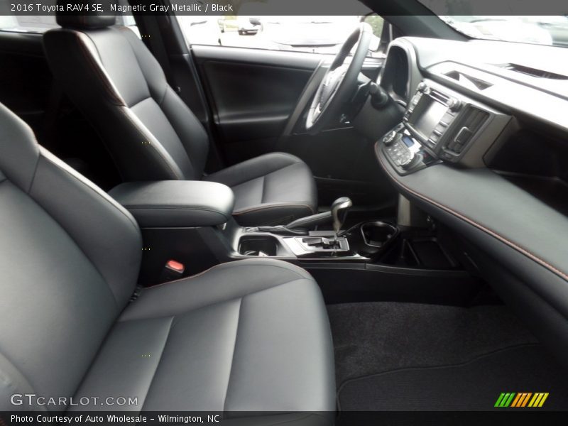 Magnetic Gray Metallic / Black 2016 Toyota RAV4 SE