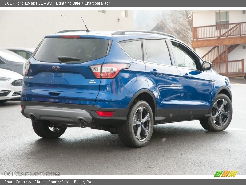 Lightning Blue / Charcoal Black 2017 Ford Escape SE 4WD