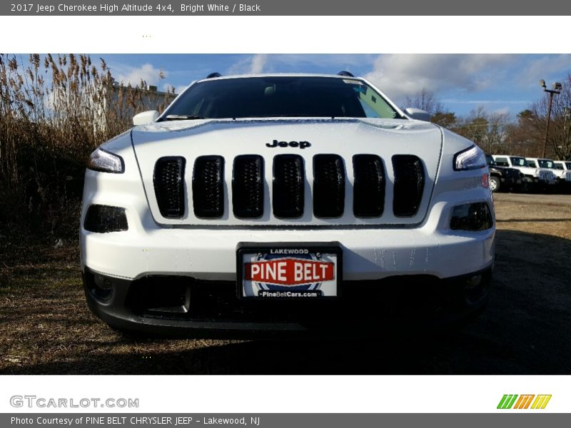 Bright White / Black 2017 Jeep Cherokee High Altitude 4x4