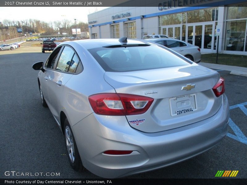 Silver Ice Metallic / Jet Black 2017 Chevrolet Cruze LS