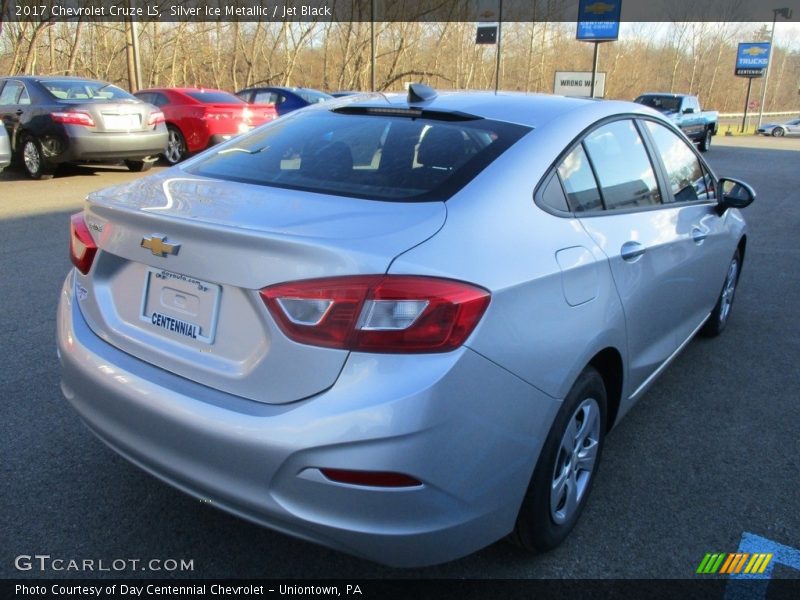 Silver Ice Metallic / Jet Black 2017 Chevrolet Cruze LS
