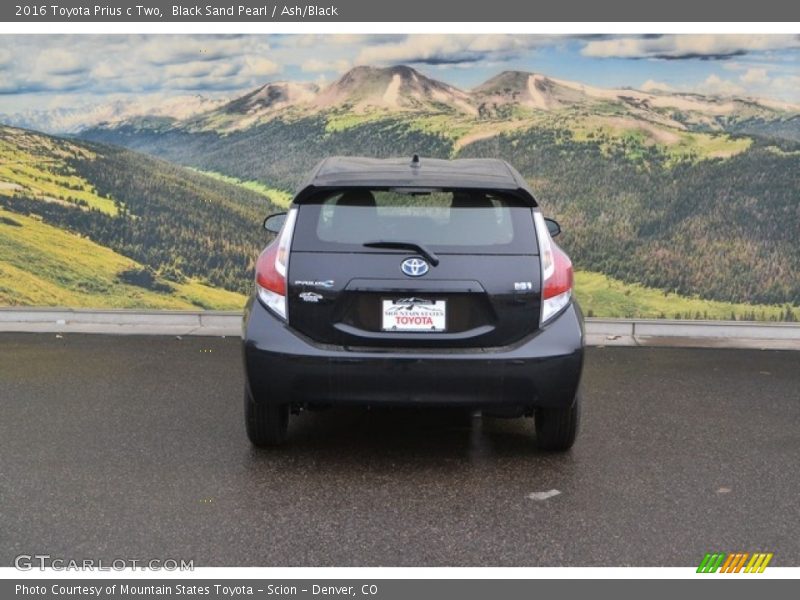 Black Sand Pearl / Ash/Black 2016 Toyota Prius c Two