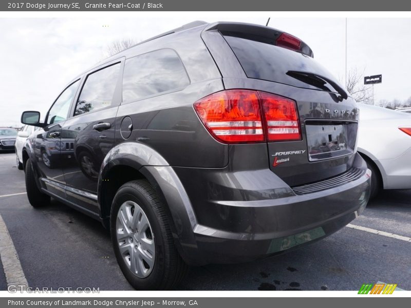 Granite Pearl-Coat / Black 2017 Dodge Journey SE