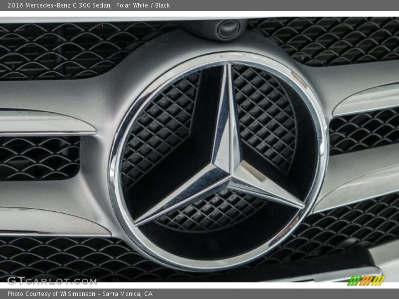 Polar White / Black 2016 Mercedes-Benz C 300 Sedan