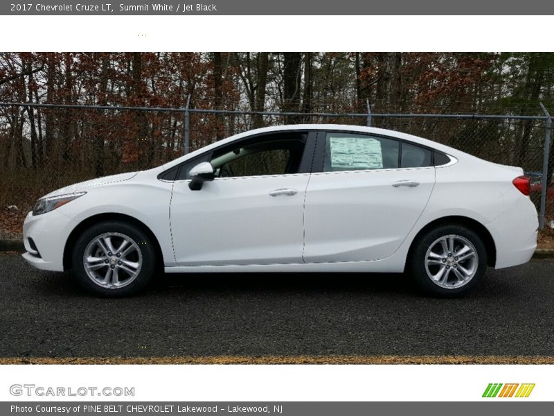Summit White / Jet Black 2017 Chevrolet Cruze LT