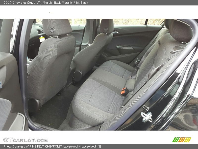 Mosaic Black Metallic / Jet Black 2017 Chevrolet Cruze LT