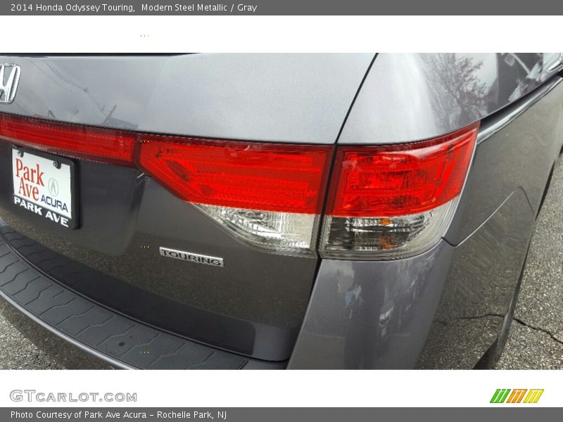 Modern Steel Metallic / Gray 2014 Honda Odyssey Touring