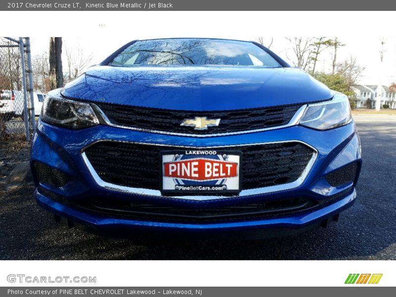 Kinetic Blue Metallic / Jet Black 2017 Chevrolet Cruze LT