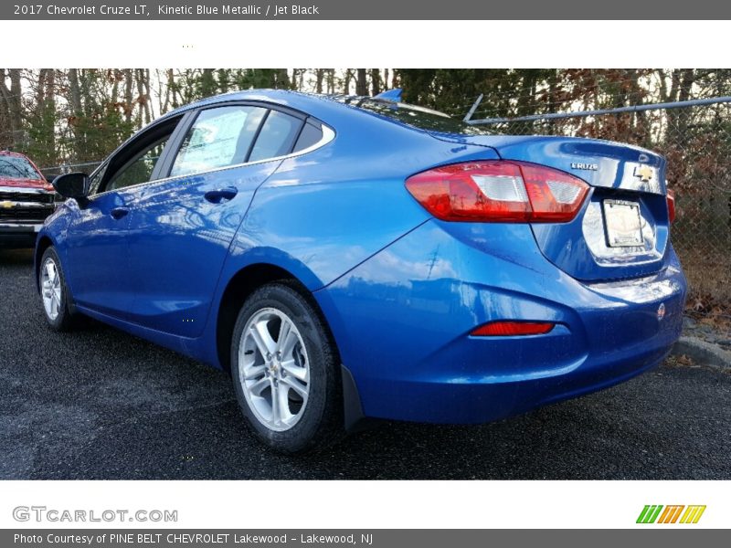 Kinetic Blue Metallic / Jet Black 2017 Chevrolet Cruze LT