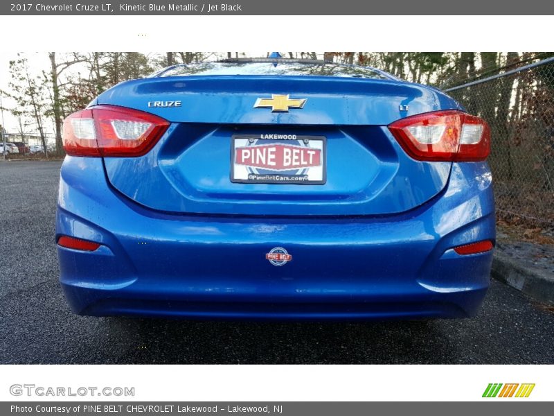 Kinetic Blue Metallic / Jet Black 2017 Chevrolet Cruze LT