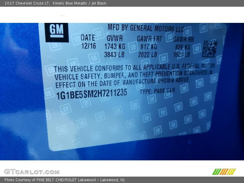 Kinetic Blue Metallic / Jet Black 2017 Chevrolet Cruze LT
