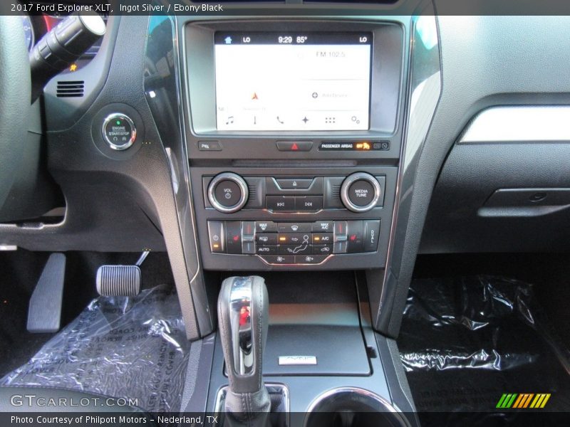 Ingot Silver / Ebony Black 2017 Ford Explorer XLT