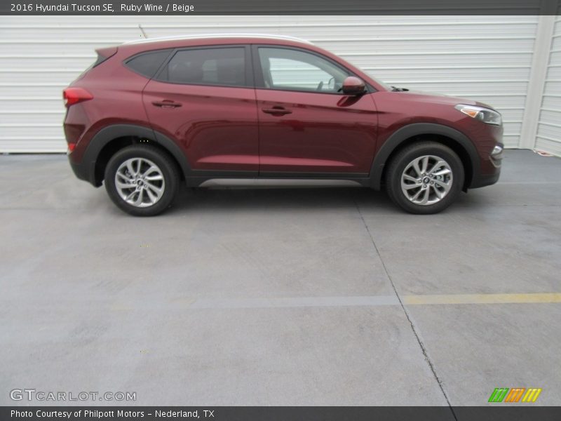 Ruby Wine / Beige 2016 Hyundai Tucson SE
