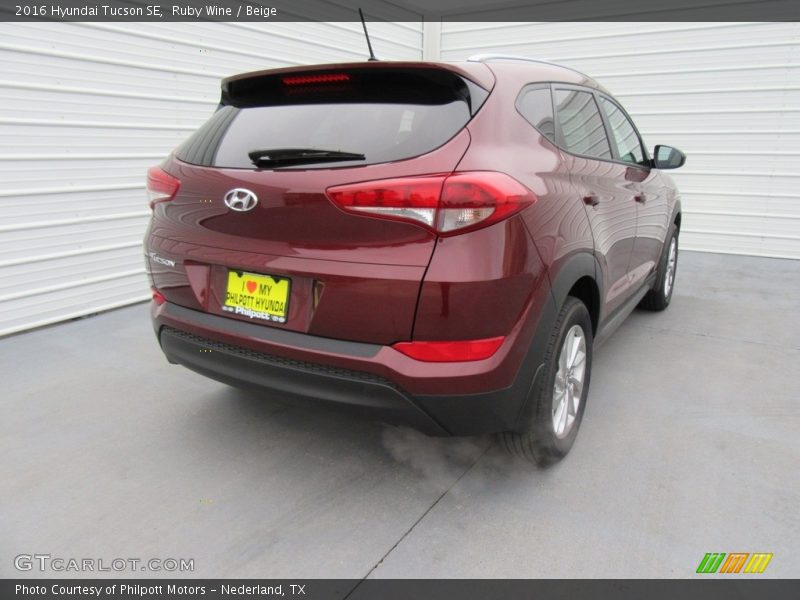Ruby Wine / Beige 2016 Hyundai Tucson SE
