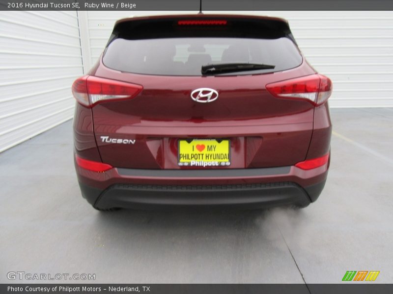 Ruby Wine / Beige 2016 Hyundai Tucson SE