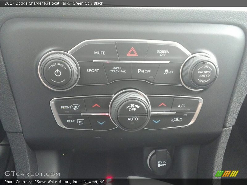 Green Go / Black 2017 Dodge Charger R/T Scat Pack