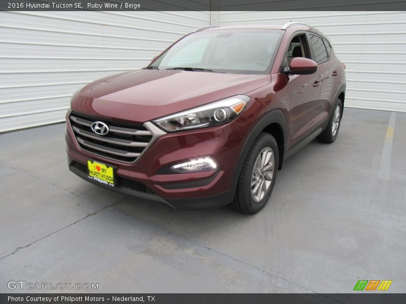 Ruby Wine / Beige 2016 Hyundai Tucson SE