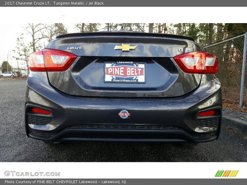 Tungsten Metallic / Jet Black 2017 Chevrolet Cruze LT