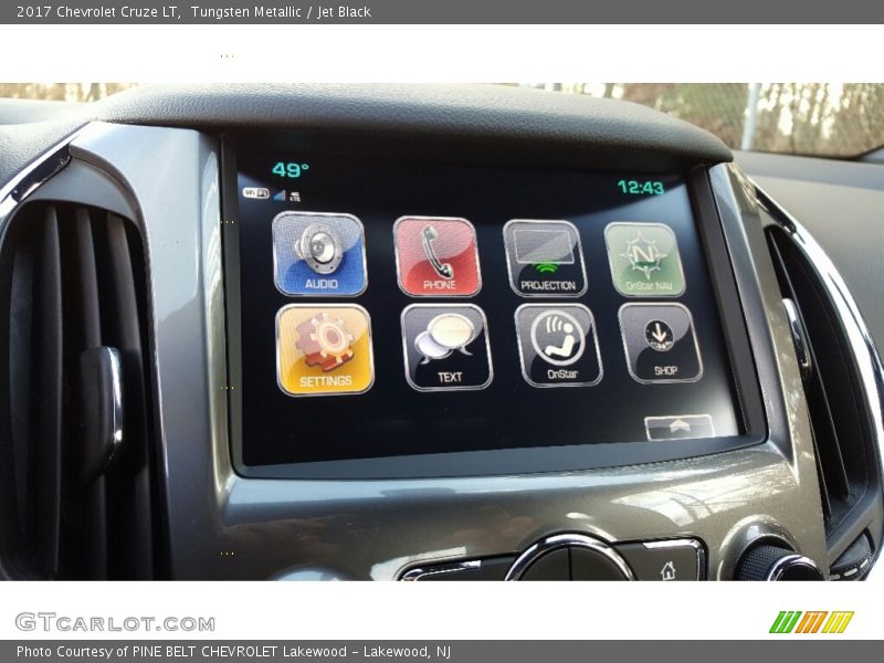 Tungsten Metallic / Jet Black 2017 Chevrolet Cruze LT