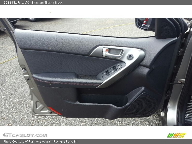 Titanium Silver / Black 2011 Kia Forte SX