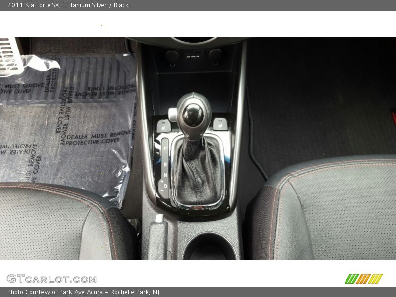 Titanium Silver / Black 2011 Kia Forte SX