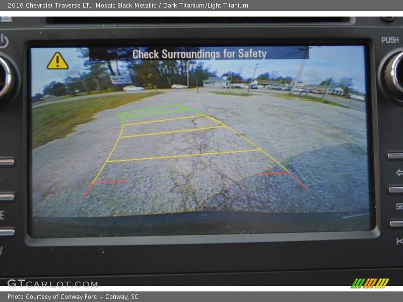Mosaic Black Metallic / Dark Titanium/Light Titanium 2016 Chevrolet Traverse LT