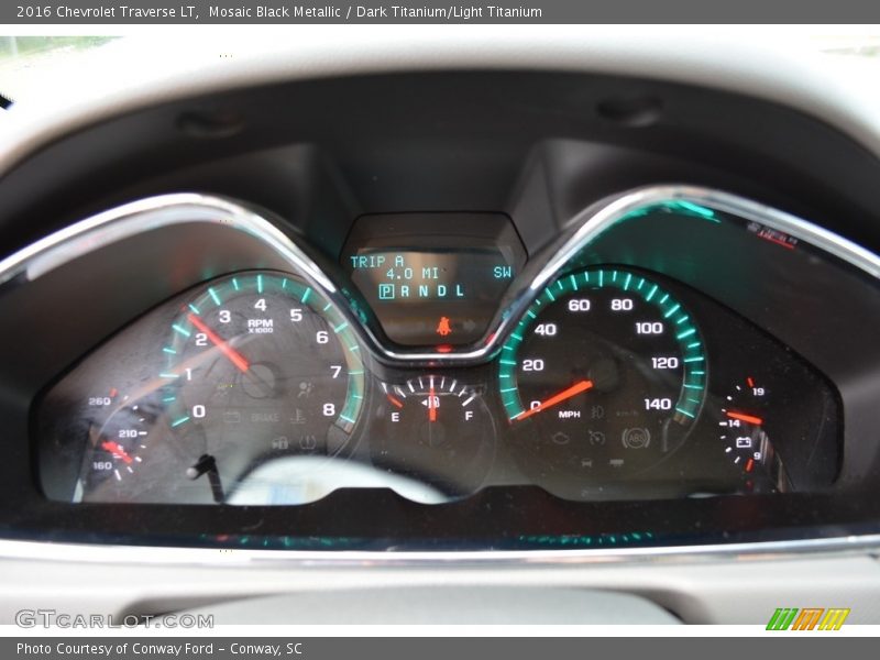 Mosaic Black Metallic / Dark Titanium/Light Titanium 2016 Chevrolet Traverse LT