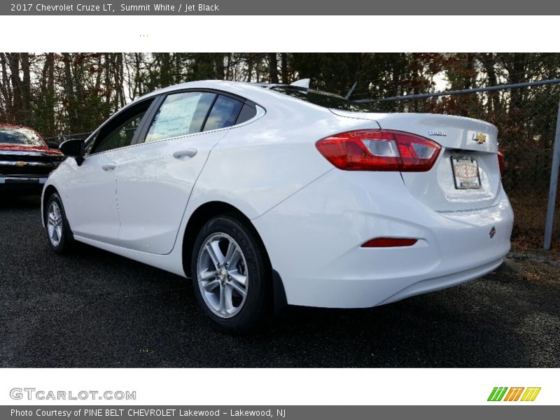 Summit White / Jet Black 2017 Chevrolet Cruze LT