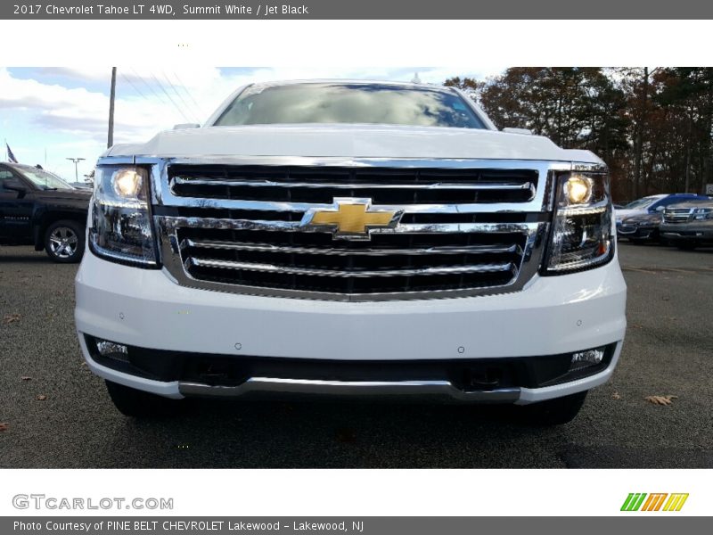 Summit White / Jet Black 2017 Chevrolet Tahoe LT 4WD