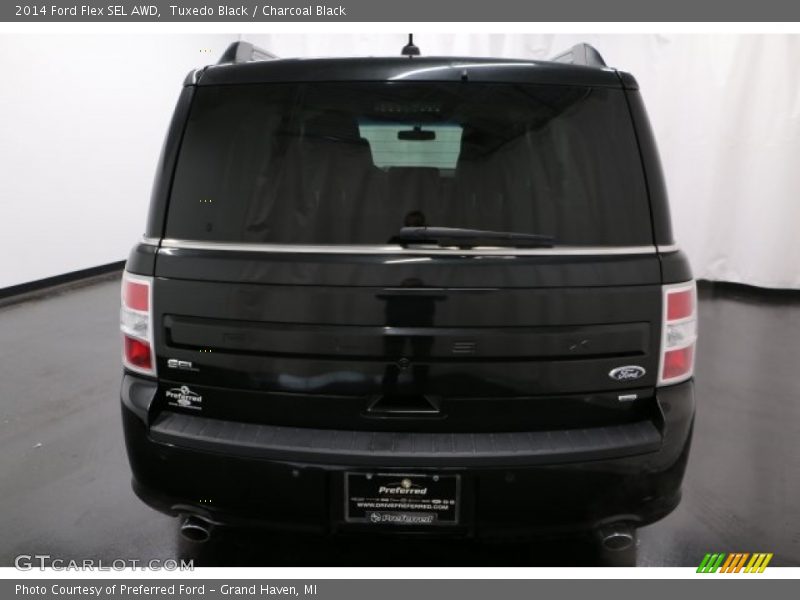 Tuxedo Black / Charcoal Black 2014 Ford Flex SEL AWD