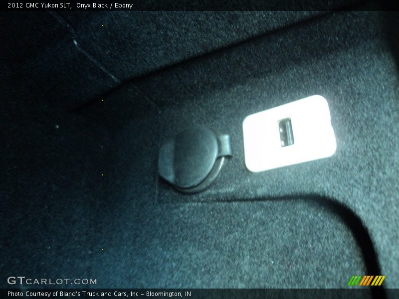 Onyx Black / Ebony 2012 GMC Yukon SLT