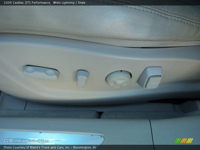 White Lightning / Shale 2006 Cadillac DTS Performance