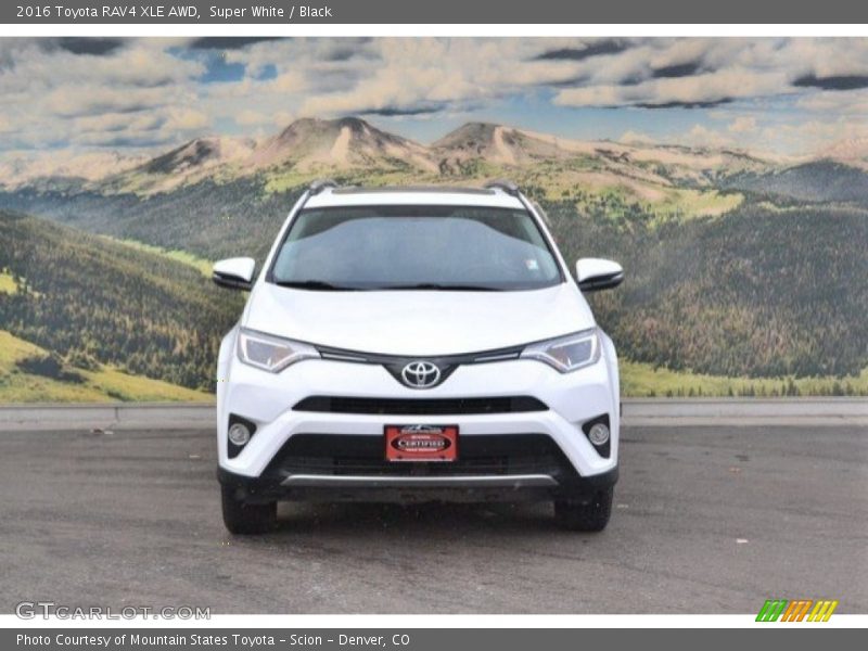 Super White / Black 2016 Toyota RAV4 XLE AWD