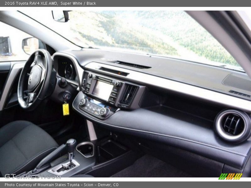 Super White / Black 2016 Toyota RAV4 XLE AWD