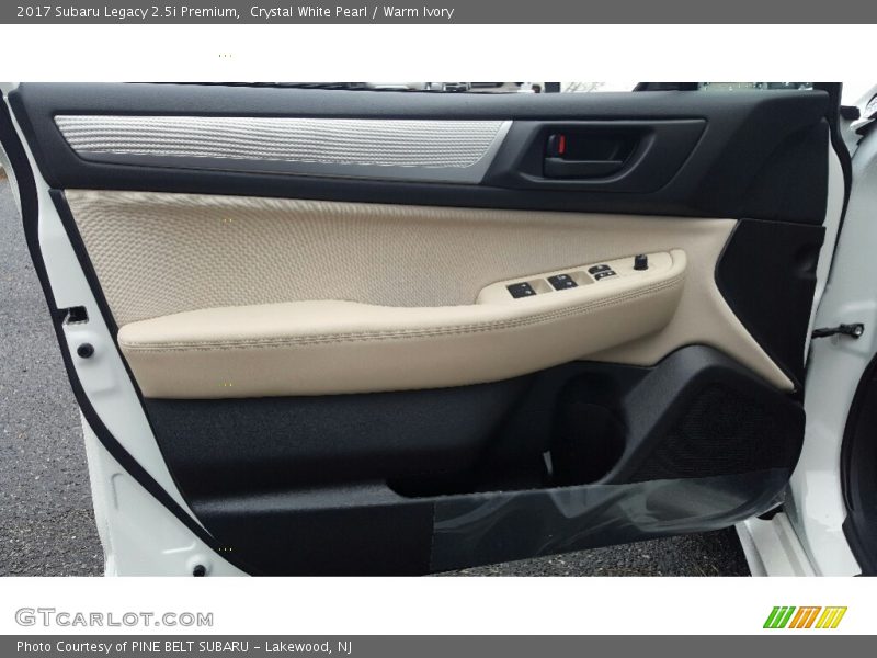 Crystal White Pearl / Warm Ivory 2017 Subaru Legacy 2.5i Premium