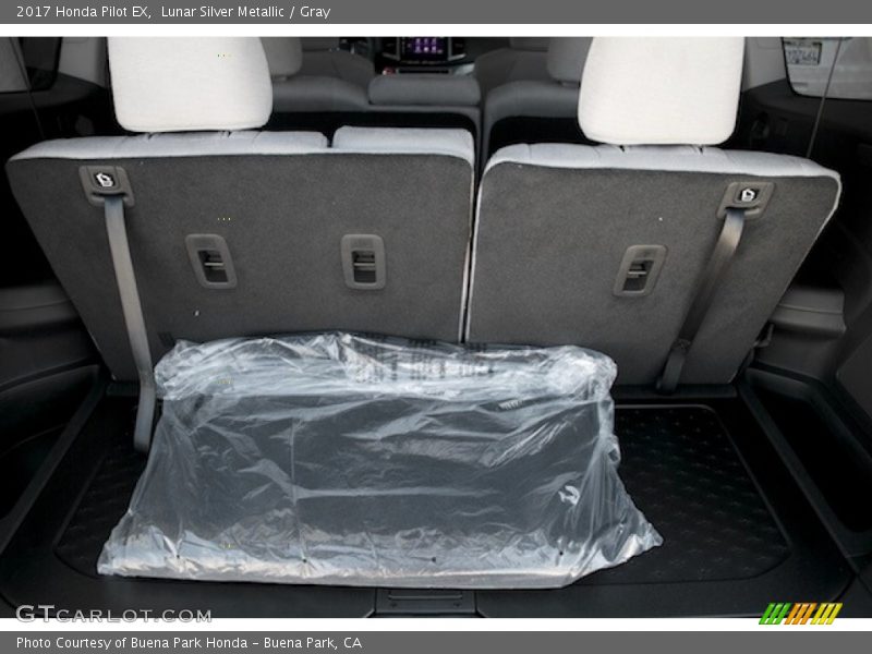 Lunar Silver Metallic / Gray 2017 Honda Pilot EX