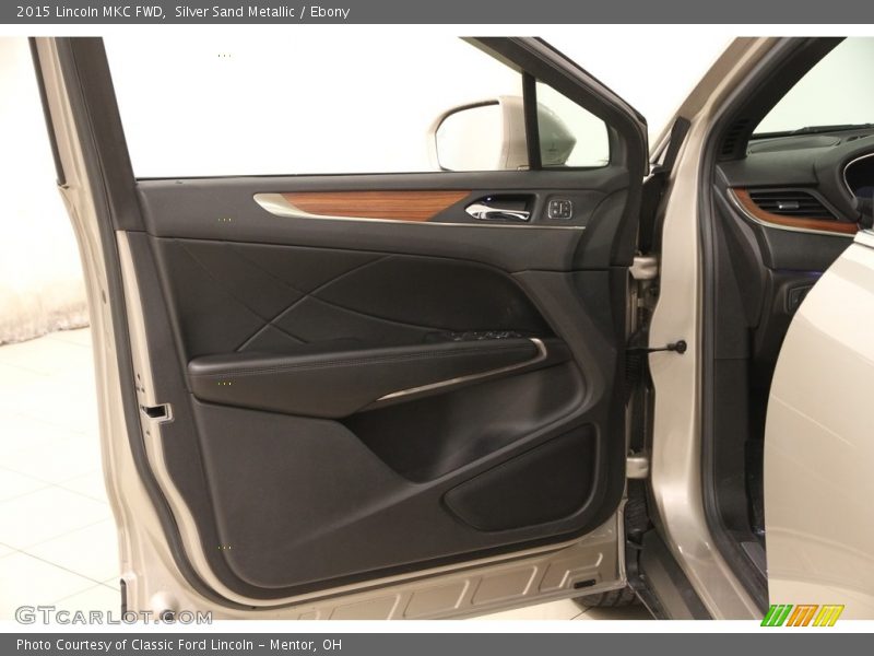 Silver Sand Metallic / Ebony 2015 Lincoln MKC FWD
