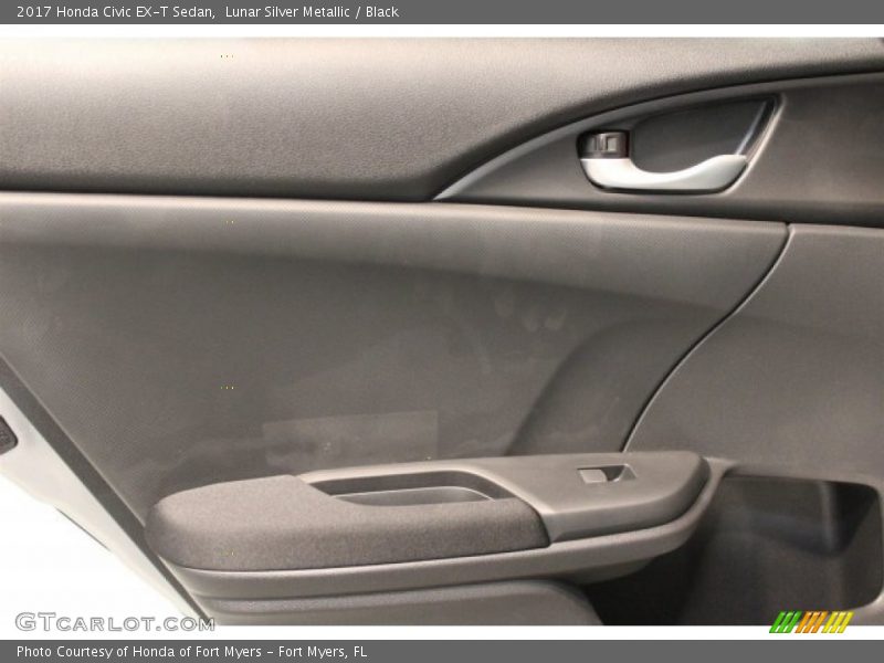 Lunar Silver Metallic / Black 2017 Honda Civic EX-T Sedan