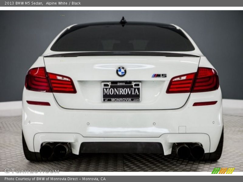 Alpine White / Black 2013 BMW M5 Sedan