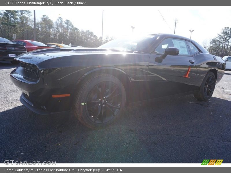 Pitch Black / Black 2017 Dodge Challenger R/T