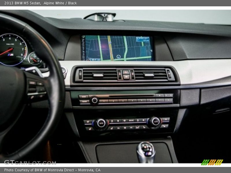 Alpine White / Black 2013 BMW M5 Sedan